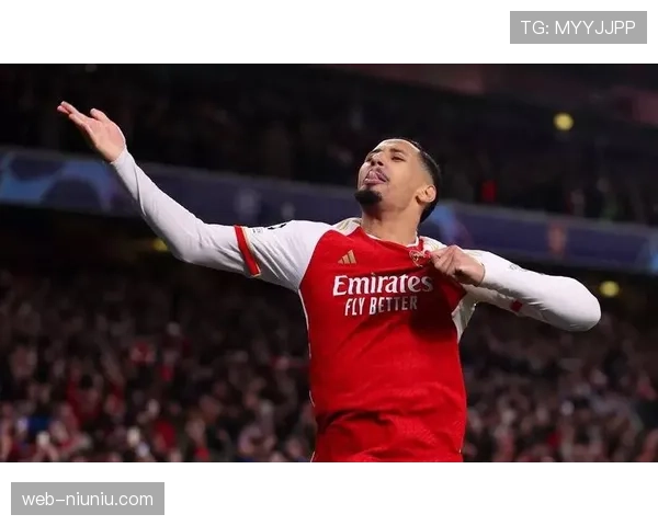 后卫萨利巴防守稳健，阿森纳后防基石